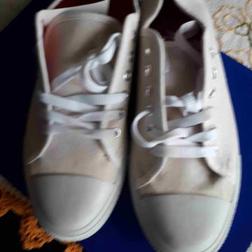 Nove Bijele tenisice br42