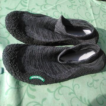 bosonoge patike sa gumenim đonom