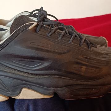 Crne Adidas Ozweggo tenisice