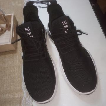 Crne tenisice br.45 - NOVO