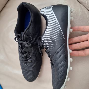 Decahtlon tenisice za nogomet br 44