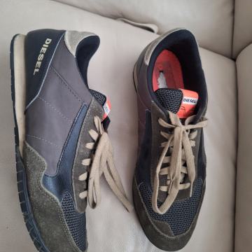DIESEL tenisice br 44