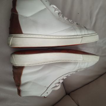 GANT kozne tenisice br 44