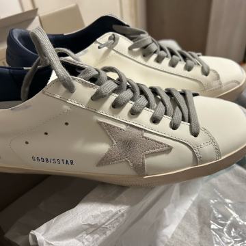 GOLDEN GOOSE tenesice