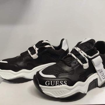 Guess Patike