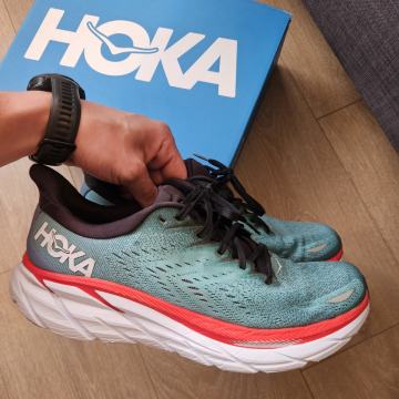 Hoka Clifton 8