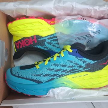 HOKA SPEEDGOAT 5, 44EU, NOVO!!