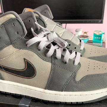Air Jordan 1 Mid Night Stadium vel.46