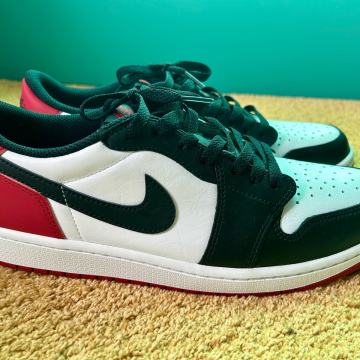 Jordan 1 OG Low Black Toe