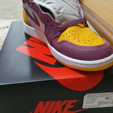 Jordan 1 retro high OG BROTHERHOOD NOVE