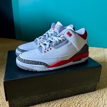 Jordan 3 Fire Red