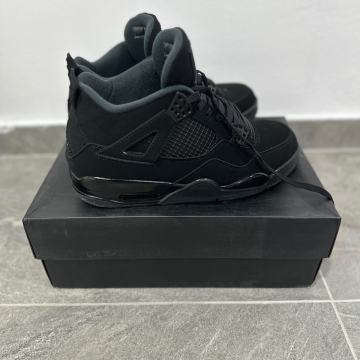 Jordan 4 Black Cat