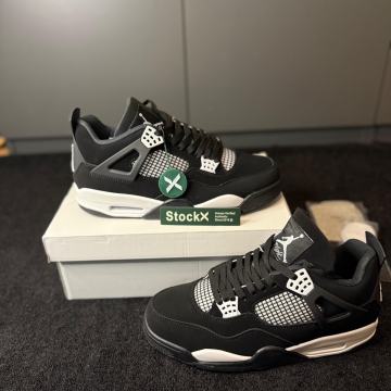 Jordan 4 Black