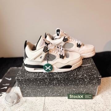Jordan 4 Millitary Black