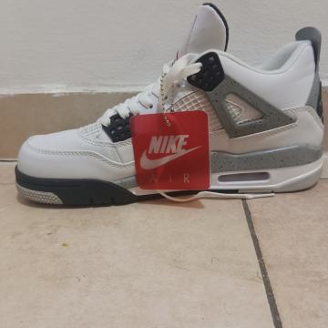 Jordan 4 white cement broj 44