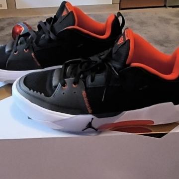 NIKE JORDAN  TAKE 5  - br. 45  NOVO !