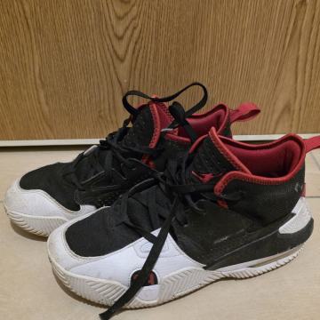 Jordan Nike tenesice