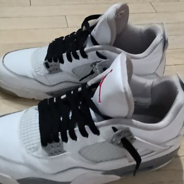 Jordan retro 4.