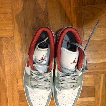 JORDAN TENISICE - 70€