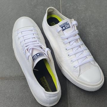 Kao Nove Bijele Starke Converse Chuck Taylor 2 LUNARLON Broj 45