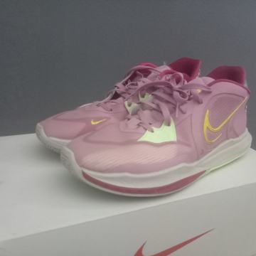 Kyrie low 5 orchid-