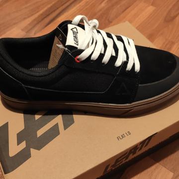 Leatt Flat 1.0 tenisice za MTB, BMX, skejt...43 NOVO