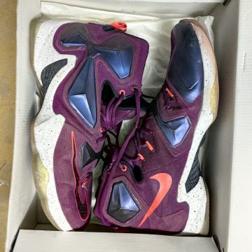 LeBron James XIII tenisice