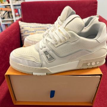 Louis Vuitton Trainer US090 Original