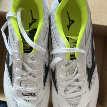 NOVE Mizuno Unisex Table Tennis Shoes WAVE DRIVE 9 White/Black/Yellow