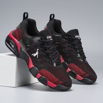 Muške elegantne crno-crvene tenisice s geometrijskim uzorkom