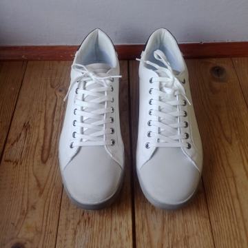 MUŠKE LAGANE KOŽNE TENISICE 45