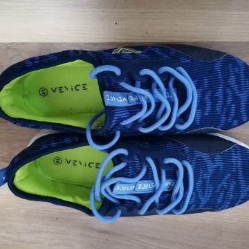 Nove muške tenisice broj 41