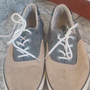 muške tenisice CROPP vel.44 6€