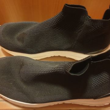 Muške tenisice Zara, crne (45), dobro očuvane