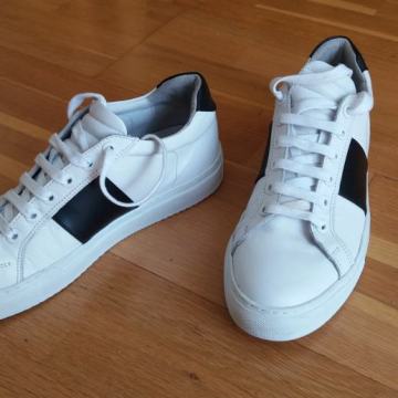 National Standard kozne tenisice br 42