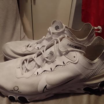 Nike air br.48 kvatetne udobne  tenisice