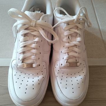 Nike air force 1, broj 42