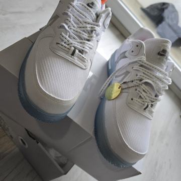 NIKE AIR FORCE 1 REACT QS