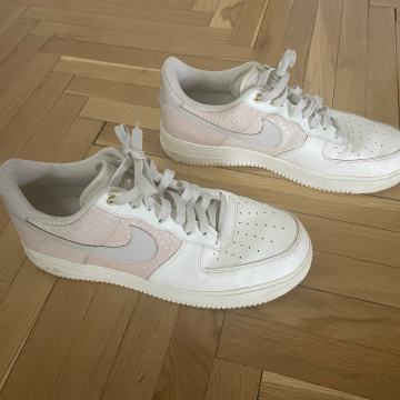 Nike Air Force tenisice broj 45