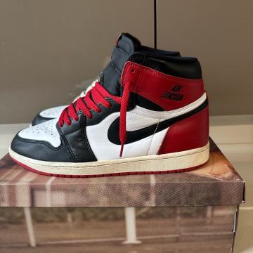 Nike Air Jordan 1 Retro High OG “Black Toe”