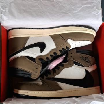 NIKE AIR JORDAN 1 Retro High OG Travis Scott x Cactus Jack (43)