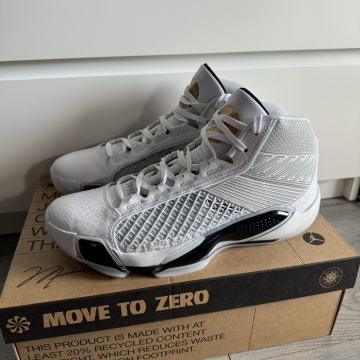 Nike Air Jordan 38 "Fiba" - broj 45
