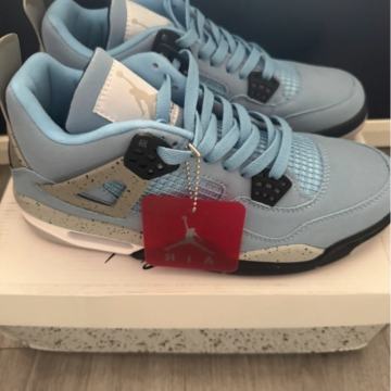 Nike Air Jordan 4 Retro