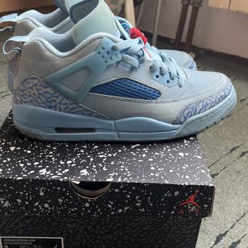 NIKE AIR JORDAN 4 (IV) RETRO br. 43