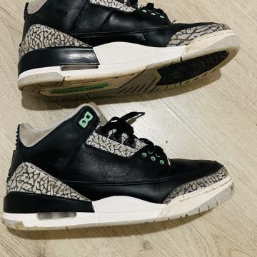 NIKE AIR JORDAN 4 (IV) RETRO br. 42.5