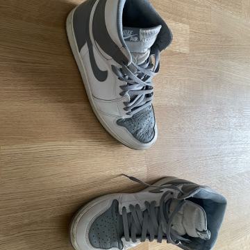 Nike Air Jordan Mid tenisice broj 44.5