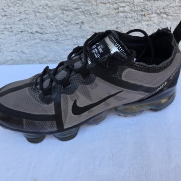 Nike Air Vapormax 2019 GS tenisice EUR 40