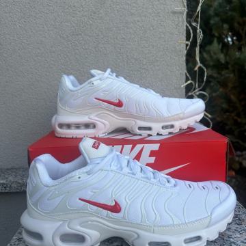 Nike AirMax TN x Supreme