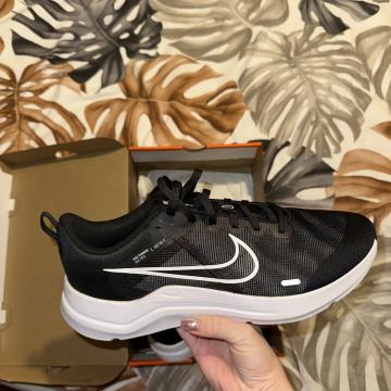 Nike Downshifter 12 tenisice