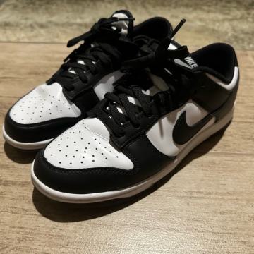 Nike Dunk Low Panda Retro